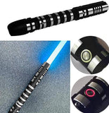 Poignée en métal de sabre laser de qualité combat 16 lumières changeantes de couleur jouets pour adultes pour enfants accessoires cadeaux effet de vibration sonore