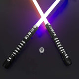 Sabre laser Ghost Premium Double Moul Force FX 16 couleurs changeantes Black Series Light Saber pour adultes, supporte de vrais duels lourds (lot de 2)